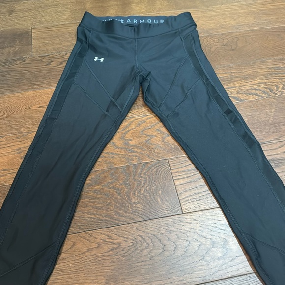 Under Armour. Women’s, black, compression leggings. Rarely worn. - Picture 1 of 2